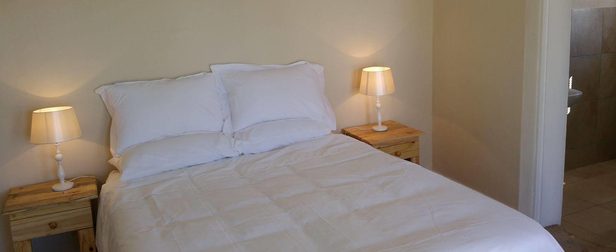 Nguni Country Lodge Middelburg  Buitenkant foto